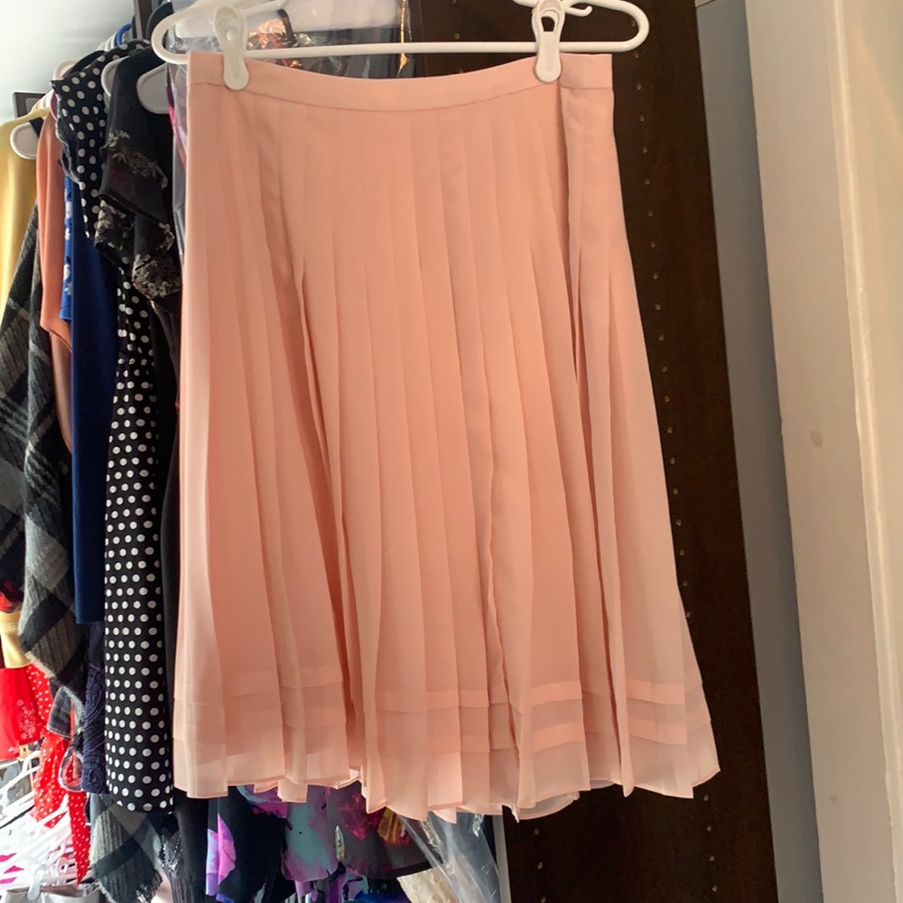 Ann Taylor pink ruffle skirt